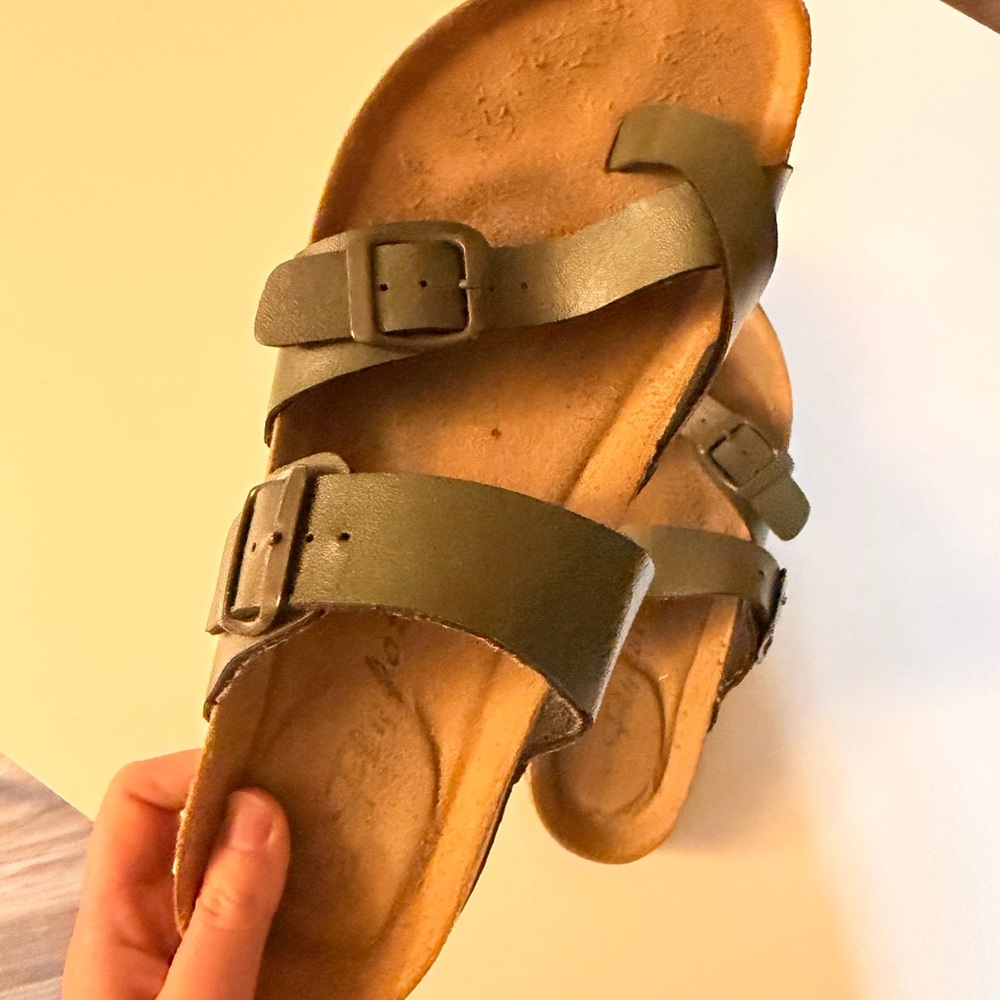 Sandals - Picture 3 of 3
